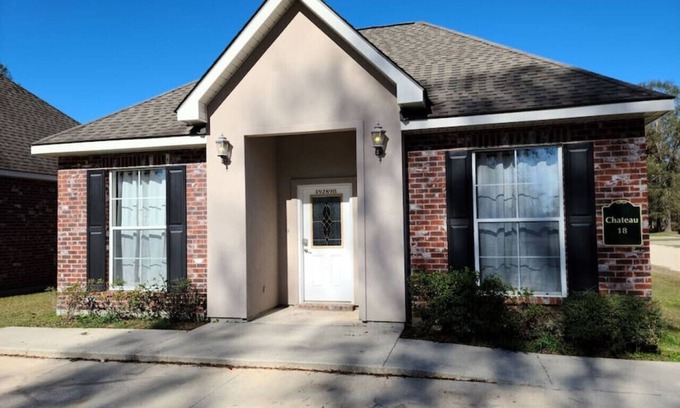 Pine Grove Apartment | Welcoming Chateau 8: Family-Friendly Townhouse in Tickfaw