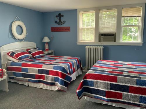 Frontenac Bed & Breakfast | Chateau Country Inn & Captain's Cottage: Family-Friendly Retreat