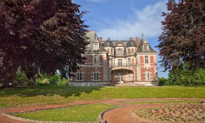 Joyeux House | Ocean View Retreat at Chateau de Joyeux - Gites