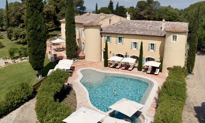 Lorgues Villa | Discover Chateau de Lorgues with Pool & Spa in Provence