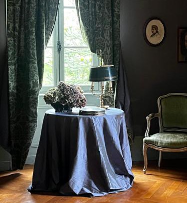 Poisson House | Discover Chateau De Martigny: Pet-Friendly Retreat Awaits