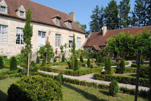 Chezelle House | Discover Chateau de Montchoisy: Oceanfront Bliss Awaits
