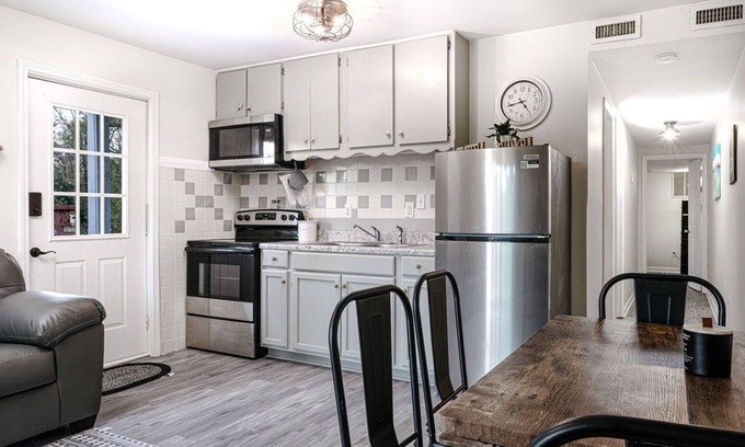 Pansey Apartment | Cozy Waterfront Condo at Chateau De Riviera - Pet Friendly!