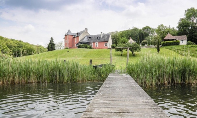 Continvoir House | Chateau de Vau Rozet: Ocean View, Pet Friendly Escape