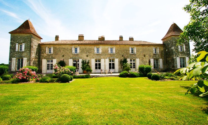 Riocaud House | Enchanting Chateau Des Egrons: Tennis, Pool & Ocean Views