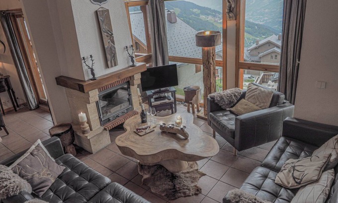 Vallandry Ski Chalet | Guest Rated 10/10: Chateau Doggestein - Pet Friendly Chalet