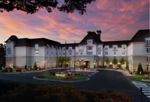 Braselton Resort | Experience Chateau Elan Winery with Oceanfront Views & Spa