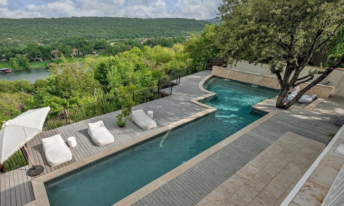 Austin House | Experience Chateau Lake Austin: Guest Rated 9.8, Pet Friendly
