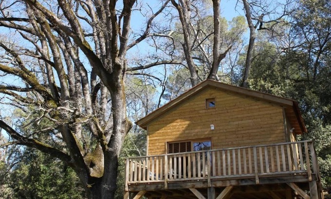 Saint-Antonin-du-Var Bed & Breakfast | Experience Relaxation at Chateau Mentone with Pool & Spa