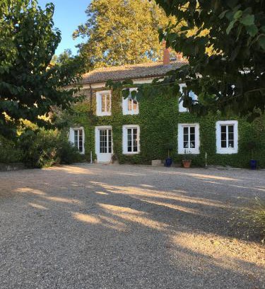 Salles-d'Aude House | Oceanfront Serenity at Chateau Pech-Céleyran, Rated 8.8/10