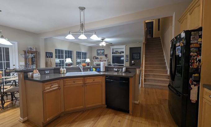 Concord House | Top-Rated Chateau Relaxo Concord with Spa & Breakfast