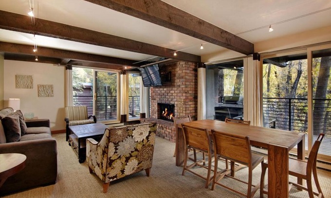 Aspen House | Premier Chateau Roaring Fork Unit 3: Deck & River Views