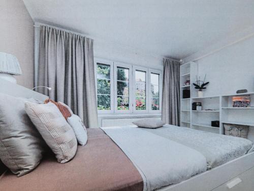 Mikulov Apartment | Elegant Chateau View Apartment in Mikulov - Pet Friendly