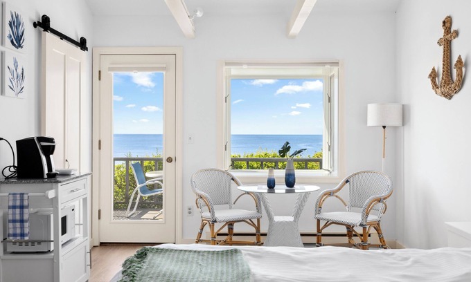 South Chatham Hotel | Ocean View Retreat at Chatham Tides - Rated 9.4/10