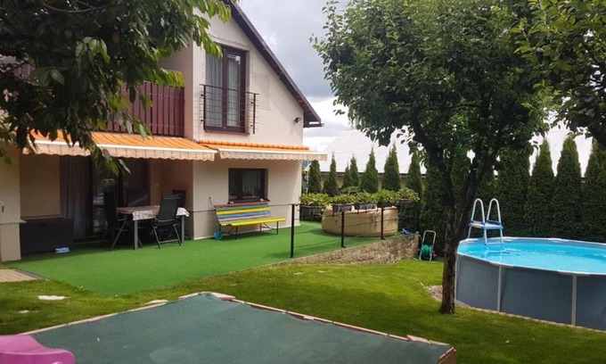 Horni Bradlo Apartment | Experience Chatička na Lipce: Guest Rated 9.8 & Pet Friendly
