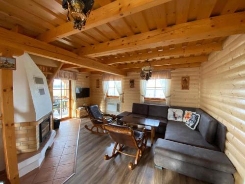 Liptovsky Trnovec Ski Chalet | Family-Friendly Retreat at Chatka Katka - 4 Star Comfort