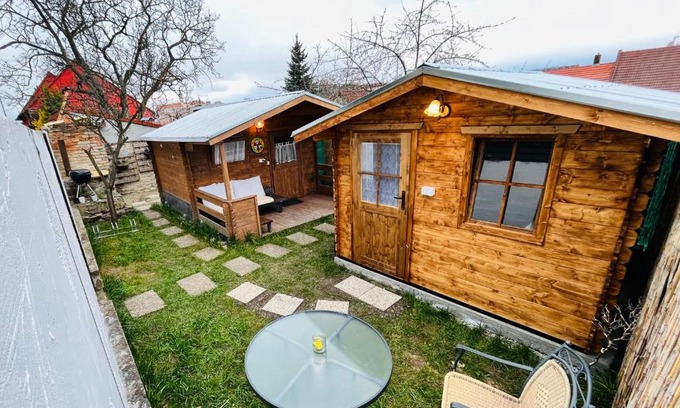 Mikulov Cabin | Exclusive Chatky Daniel-Mikulov: Private Campsite Retreat