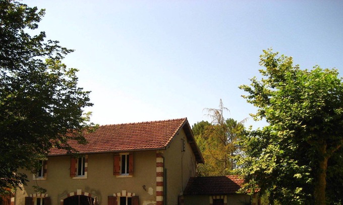 Mezos Cottage | Chaton, Gite, fresh air et great art, 10 min from the Landes beaches