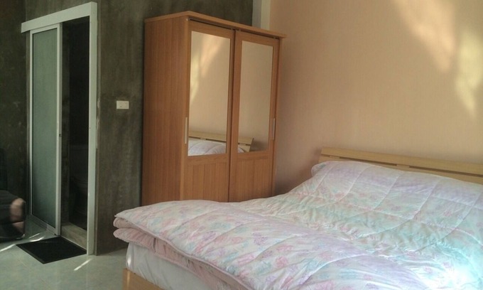 Pa Daet Bed & Breakfast | Chatters Area Room with Spa & Pool for Memorable Stays