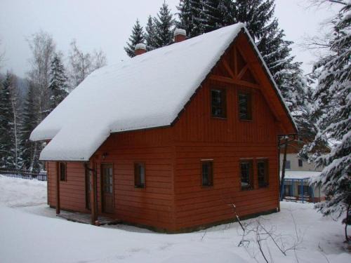 Horni Becva Ski Chalet | Pet-Friendly Retreat at Chaty Marta with Pool & Breakfast