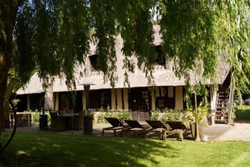 Saint-Philbert-sur-Risle House | Family Retreat with Oceanfront Views & Hot Tub, Rated 9.2