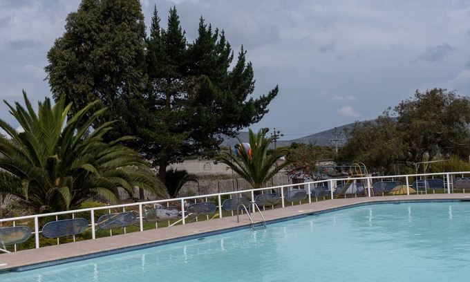 San Antonio de Pichincha Hotel | Experience Perfection at Chaupimundo Lodge with Pool & Spa