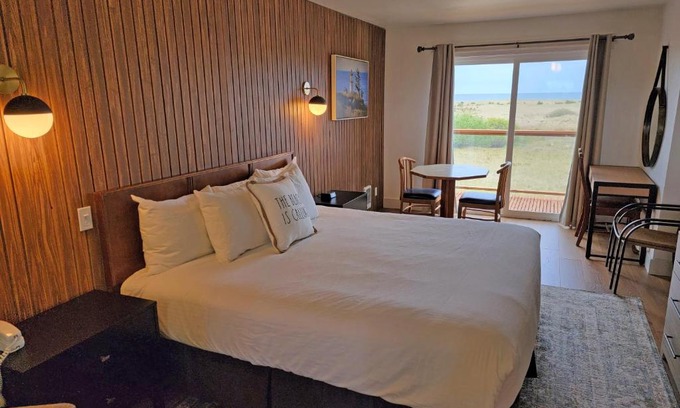 Long Beach Hotel | Discover Chautauqua Resort & Conference Center Retreat