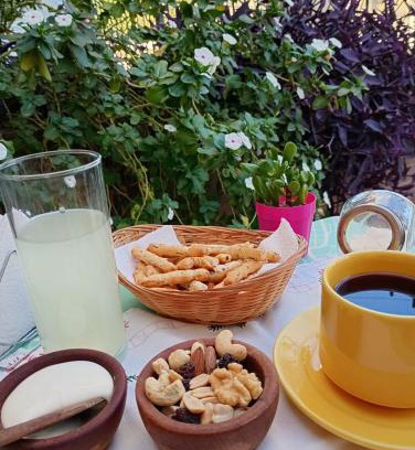 La Rioja Apartment | Top-Rated Chayerita Suite with Breakfast in La Rioja