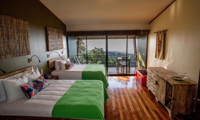 Cirri Sur Cabin | Chayote Lodge: Pet Friendly Retreat with High Guest Ratings