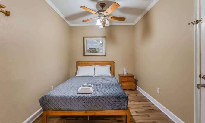 Chassahowitzka Bed & Breakfast | Experience Comfort at Chaz River Suite with Family-Friendly Amenities