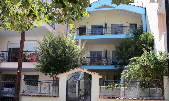 Nea Iraklitsa House | Budget-Friendly Beach House with Pool in Nea Iraklitsa
