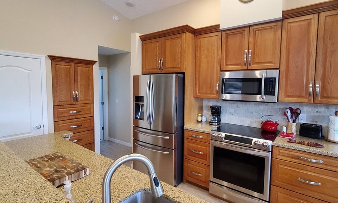 Weeki Wachee Gardens House | Waterfront Escape at Weeki Wachee: Kayak, Hot Tub & More!