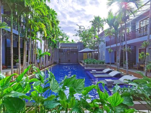 Siem Reap Hotel | Experience Cheata Residence: Oceanfront Bliss with Spa