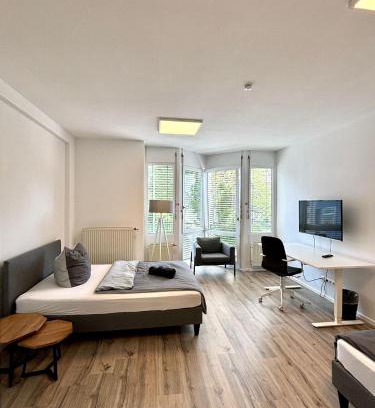 Villingen-Schwenningen House | Budget-Friendly Escape at Check In by BeOne Hotel