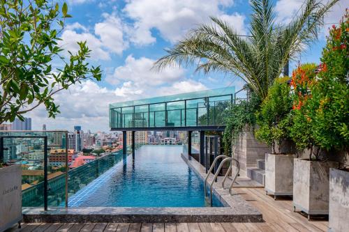 Phnom Penh City Centre Hotel | Elegant Stay at CHECK inn Phnom Penh Royal Palace