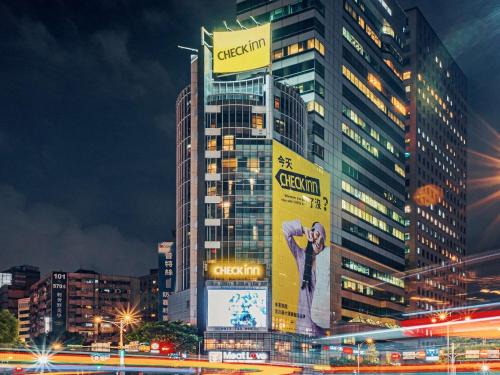 Xinyi Hotel | Convenient Stay at CHECK inn Taipei Xinyi for Families