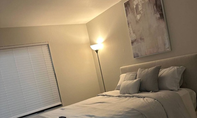 St. Charles Apartment | Discover a Comfortable 2-Bedroom Stay for Travel Nurses