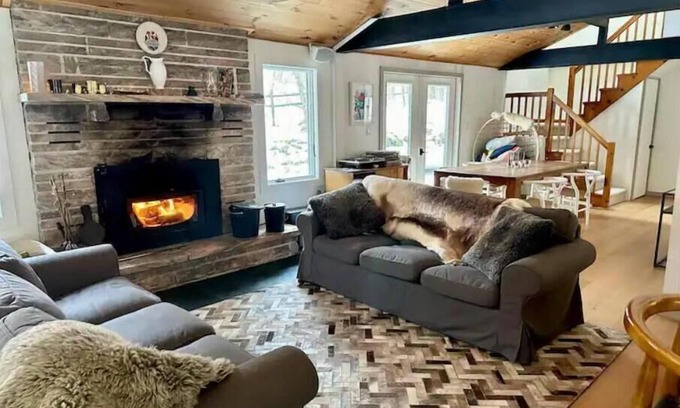 Big Indian House | Discover Cheekymoose Mountain House: Family-Friendly Retreat
