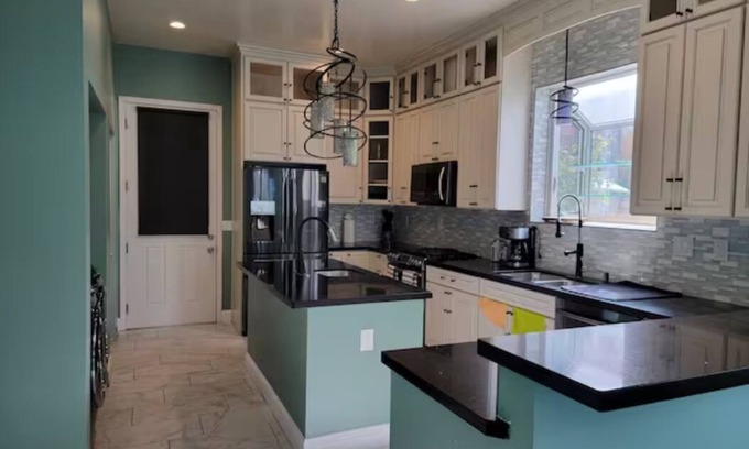 Crockett House | Bright 2-Bedroom Retreat with Deck & Family-Friendly Amenities