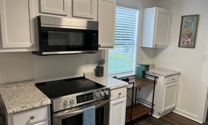 Hattiesburg House | Inviting 2-Bedroom Home near Hattiesburg and USM
