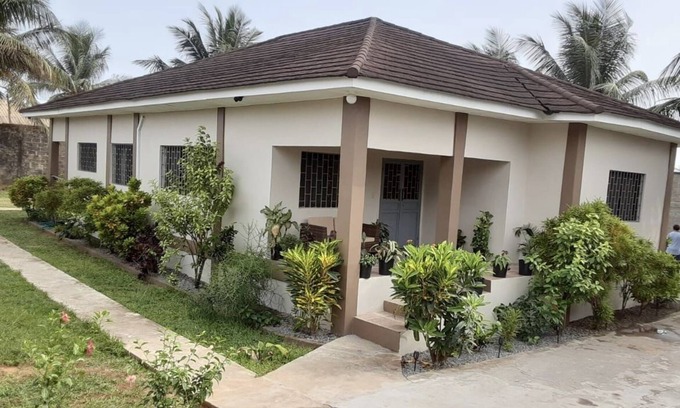 Monrovia House | Delightful 2-Bedroom Home with Gazebo & Breakfast Included