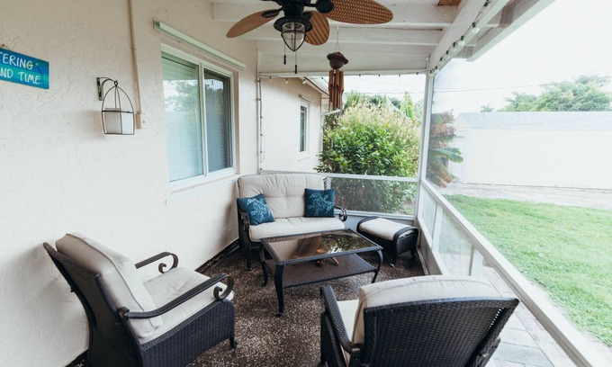 Florida Gardens House | Bright 3-Bedroom Home with Top Reviews for Families