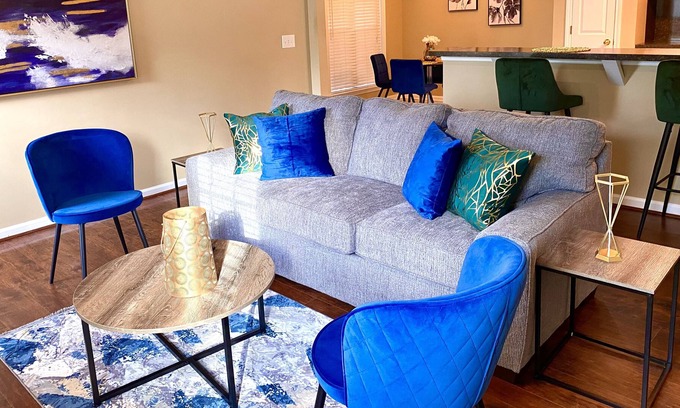 Gunter Afs House | Cheerful 3 bedroom home w/ WIFI & Roku Access