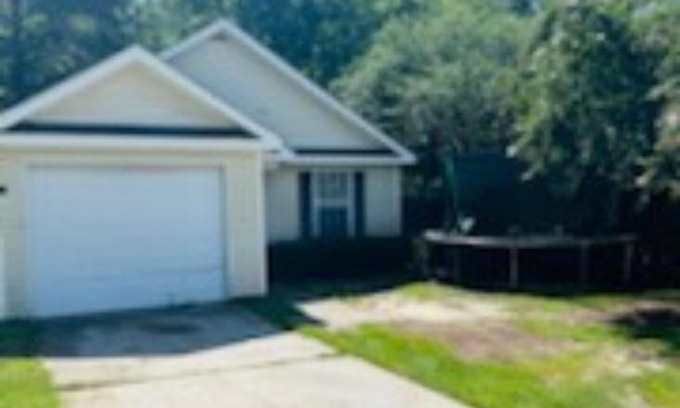 Dothan House | Inviting 3 Bedroom House with Fireplace for Family Getaways