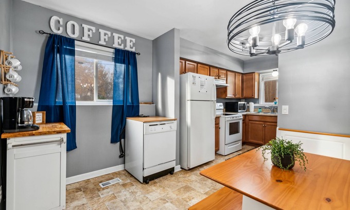 Lansing House | Inviting 4 Bedroom Lansing Home - Pet & Child Friendly Stay
