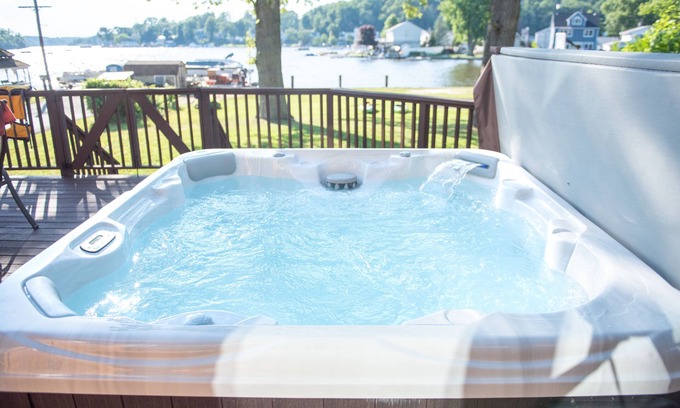 Lake Hopatcong Cottage | Delightful Cottage with Hot Tub and Oceanfront Views