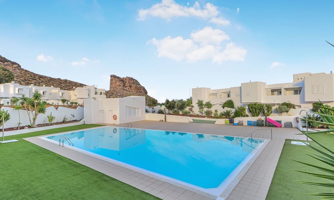 Agaete House | Bright Retreat at Cheerful House Puerto de las Nieves