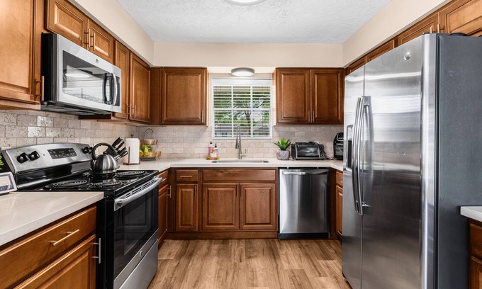 Garden Oaks House | Inviting Houston Home with Pool and 10/10 Guest Rating