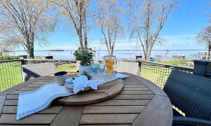 Cicero House | Ideal Oneida Lake House with Breakfast & Pet-Friendly Amenities