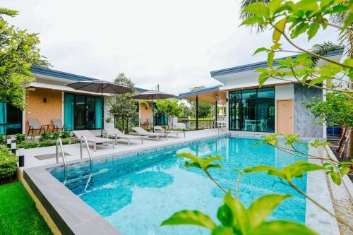 Khuekkhak Villa | Cheeva Pool Villa Khao Lak